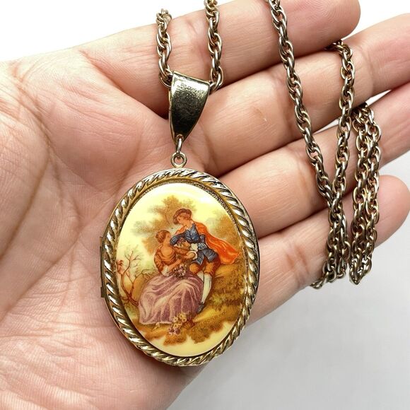 Vintage 1970s Victorian Revival La Rein Fragonard Locket With Chain Necklace - Picture 1 of 7